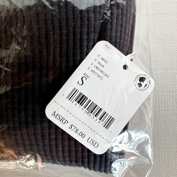 Free People Long Sleeve Black Top Thermal Boho Slouchy Oversized Size S NWT - Picture 4 of 4